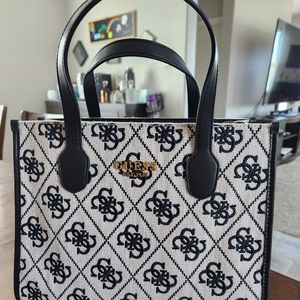 Guess Silvana medium tote